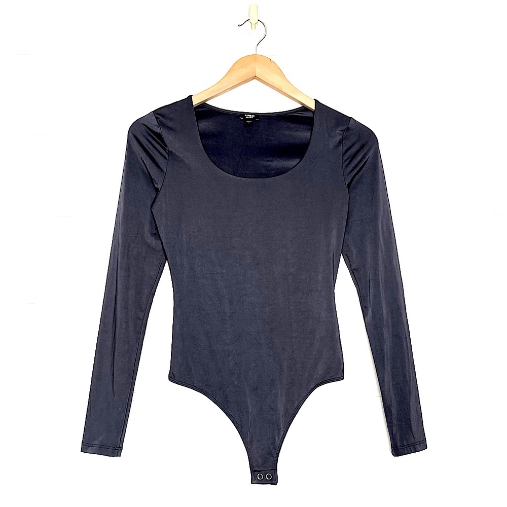 Express NWOT Body Contour High Compression Scoop Neck Long Sleeve Bodysuit